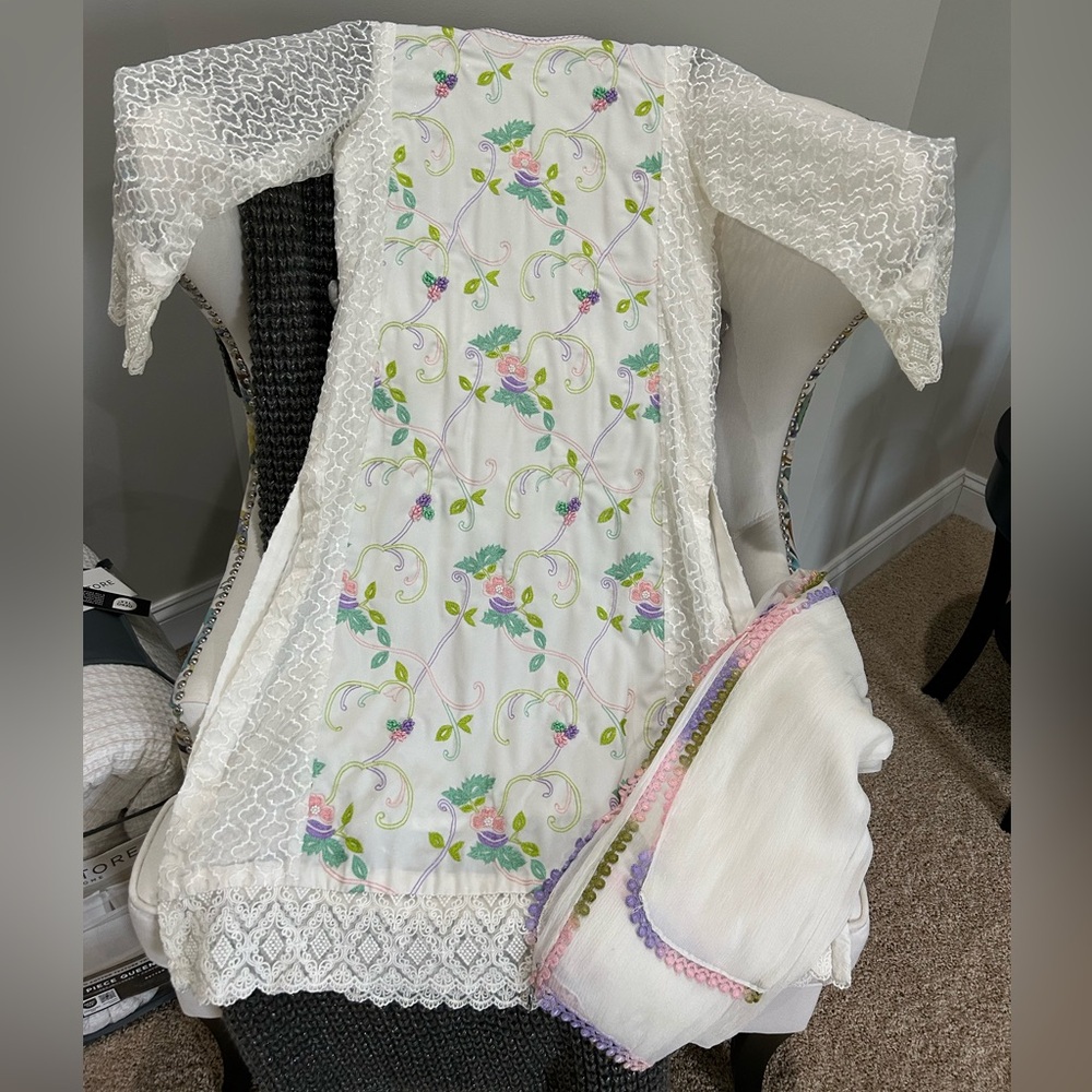 Pakistani/ Indian 2 piece suit